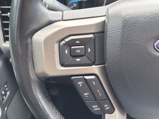 2022 Silver Metallic Ford Super Duty F-350 SRW Platinum 4X4 Truck