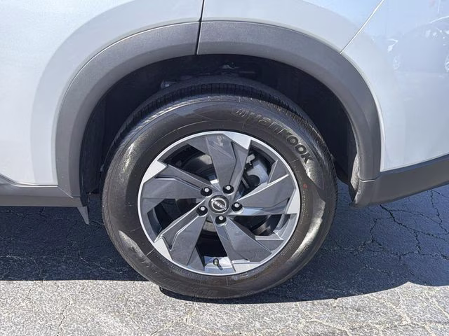 2025 Brilliant Silver Metallic Nissan Rogue SV FWD SUV
