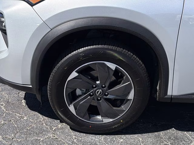 2025 Brilliant Silver Metallic Nissan Rogue SV AWD SUV