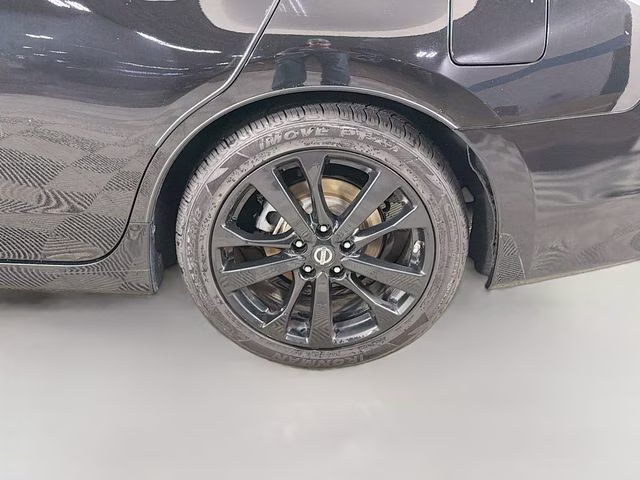 2017 Super Black Nissan Altima 2.5 SR FWD Sedan