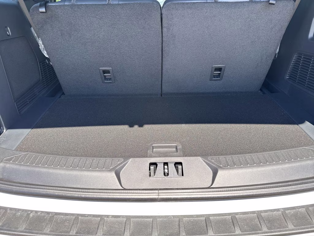 2026 Space White Metallic Ford Explorer Tremor 4X4 SUV