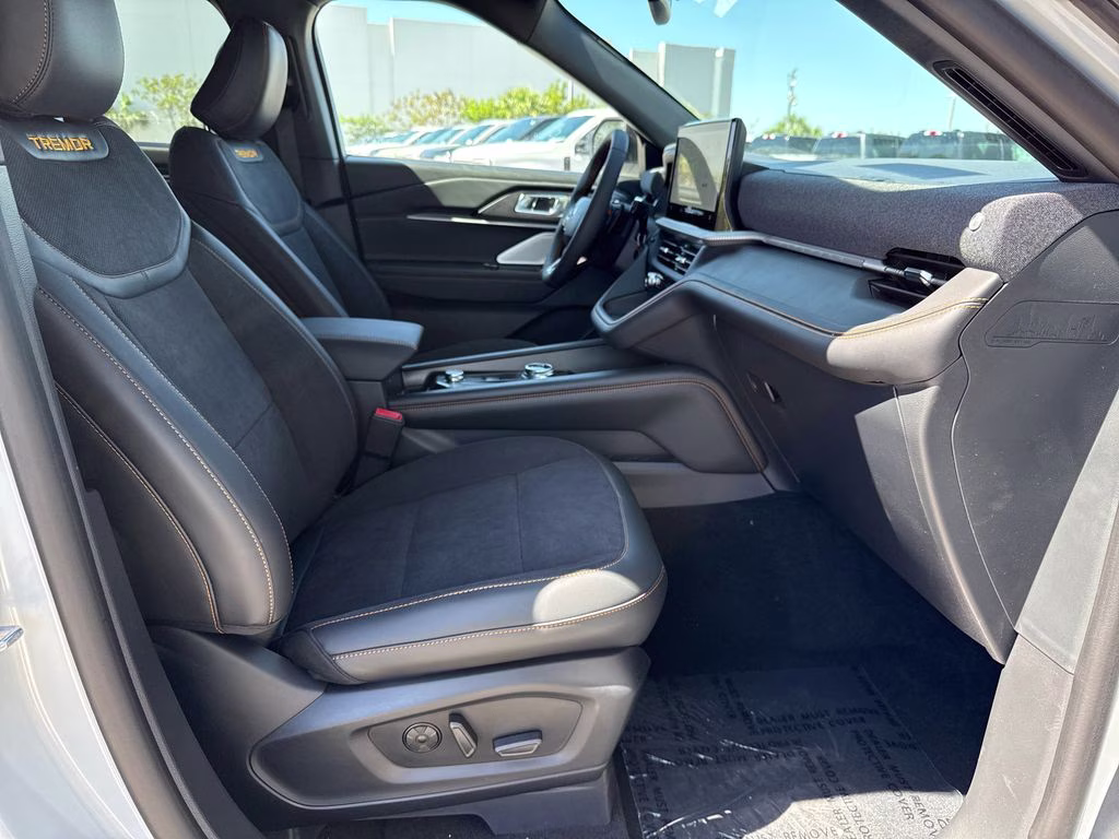 2026 Space White Metallic Ford Explorer Tremor 4X4 SUV