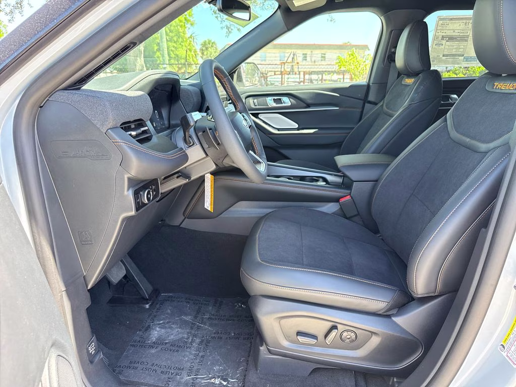 2026 Space White Metallic Ford Explorer Tremor 4X4 SUV
