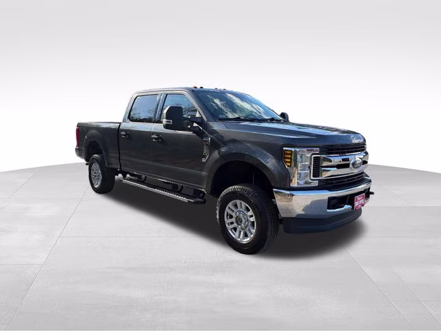 2019 Ford F-250 XLT 4x4 Crew Cab 6-3/4' Box's photo
