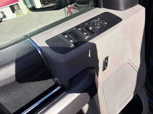 2019 Magnetic Ford Super Duty F-250 SRW XLT 4X4 Truck