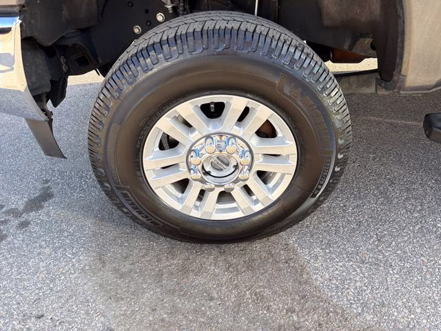 2019 Magnetic Ford Super Duty F-250 SRW XLT 4X4 Truck
