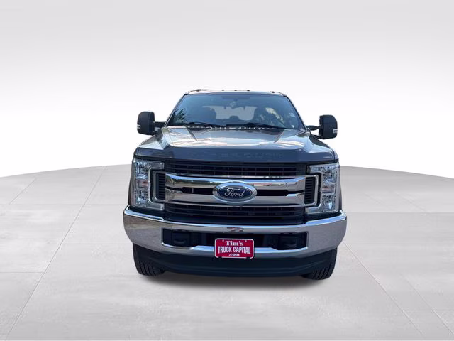 2019 Magnetic Ford Super Duty F-250 SRW XLT 4X4 Truck