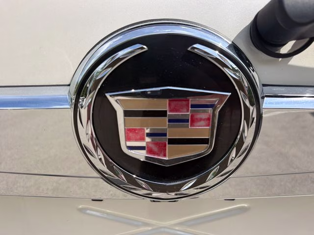 2007 White Diamond Clearcoat Cadillac Escalade Base AWD SUV