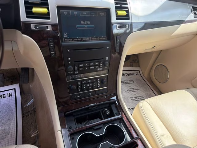 2007 White Diamond Clearcoat Cadillac Escalade Base AWD SUV