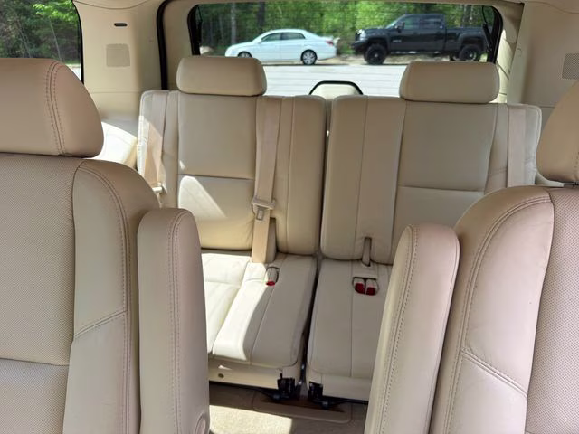 2007 White Diamond Clearcoat Cadillac Escalade Base AWD SUV