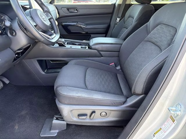 2025 Brilliant Silver Metallic Nissan Pathfinder SV 4X4 SUV