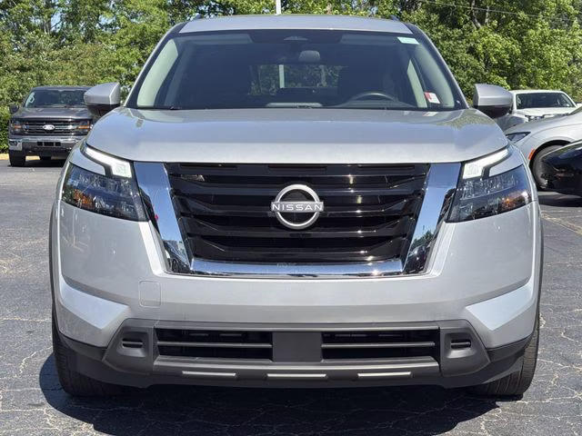 2025 Brilliant Silver Metallic Nissan Pathfinder SV 4X4 SUV
