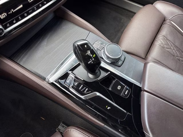 2022 Black Sapphire Metallic BMW 5 Series 540i xDrive AWD Sedan