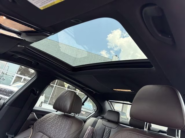 2022 Black Sapphire Metallic BMW 5 Series 540i xDrive AWD Sedan