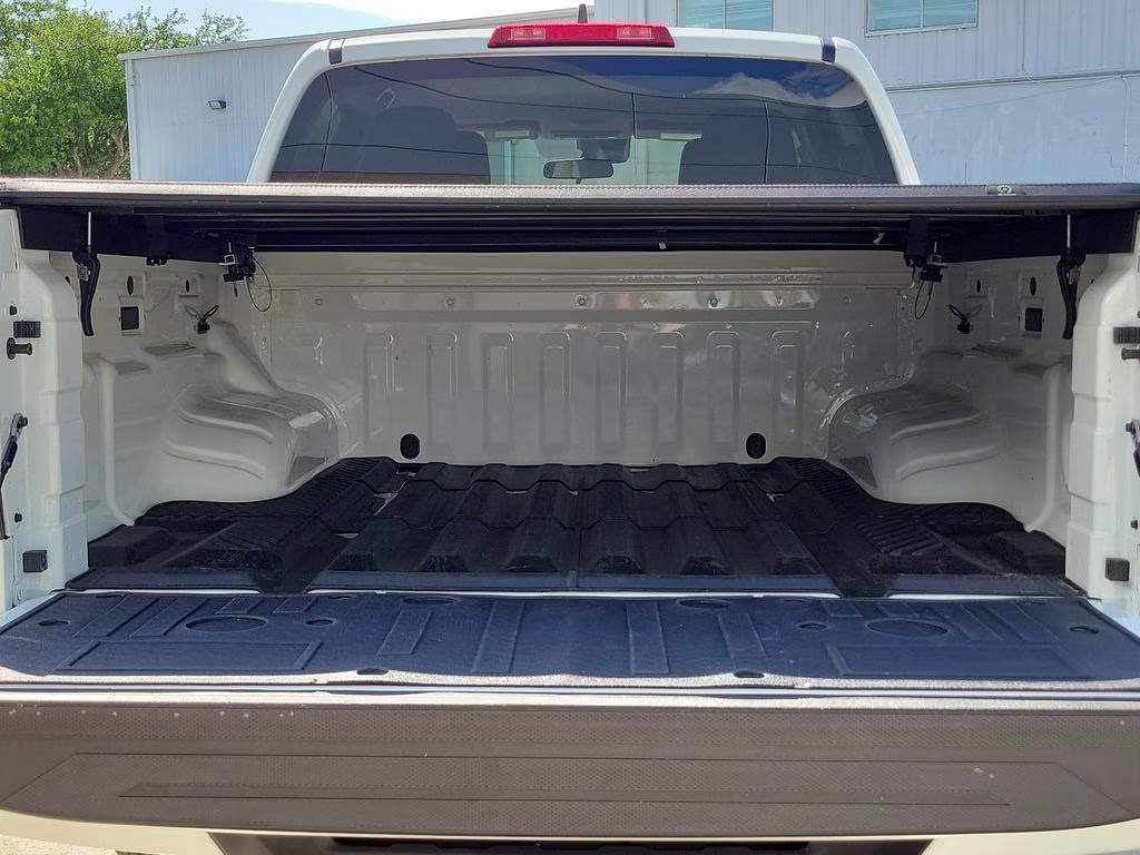 2025 Glacier White Nissan Frontier SV RWD Truck