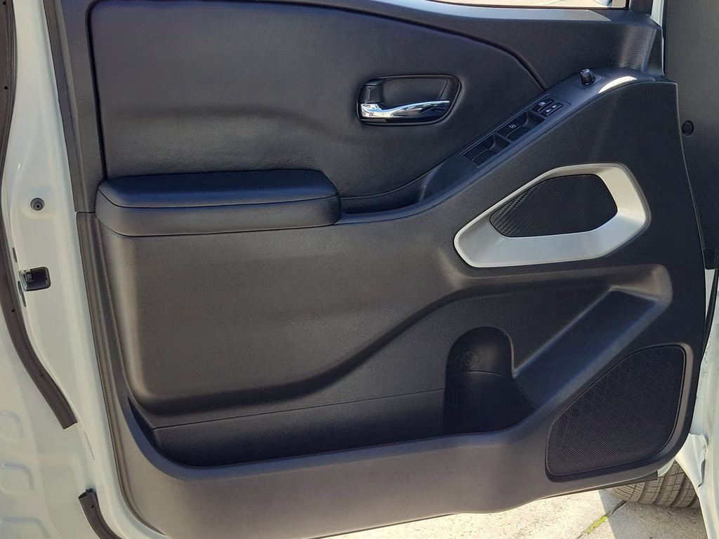 2025 Glacier White Nissan Frontier SV RWD Truck