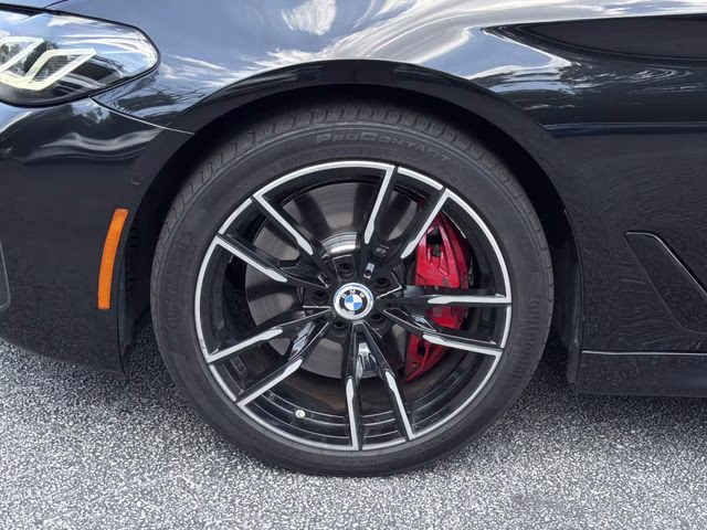 2022 Black Sapphire Metallic BMW 5 Series 540i xDrive AWD Sedan