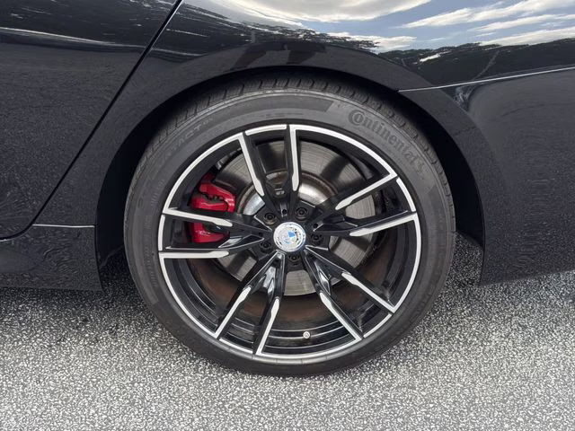 2022 Black Sapphire Metallic BMW 5 Series 540i xDrive AWD Sedan