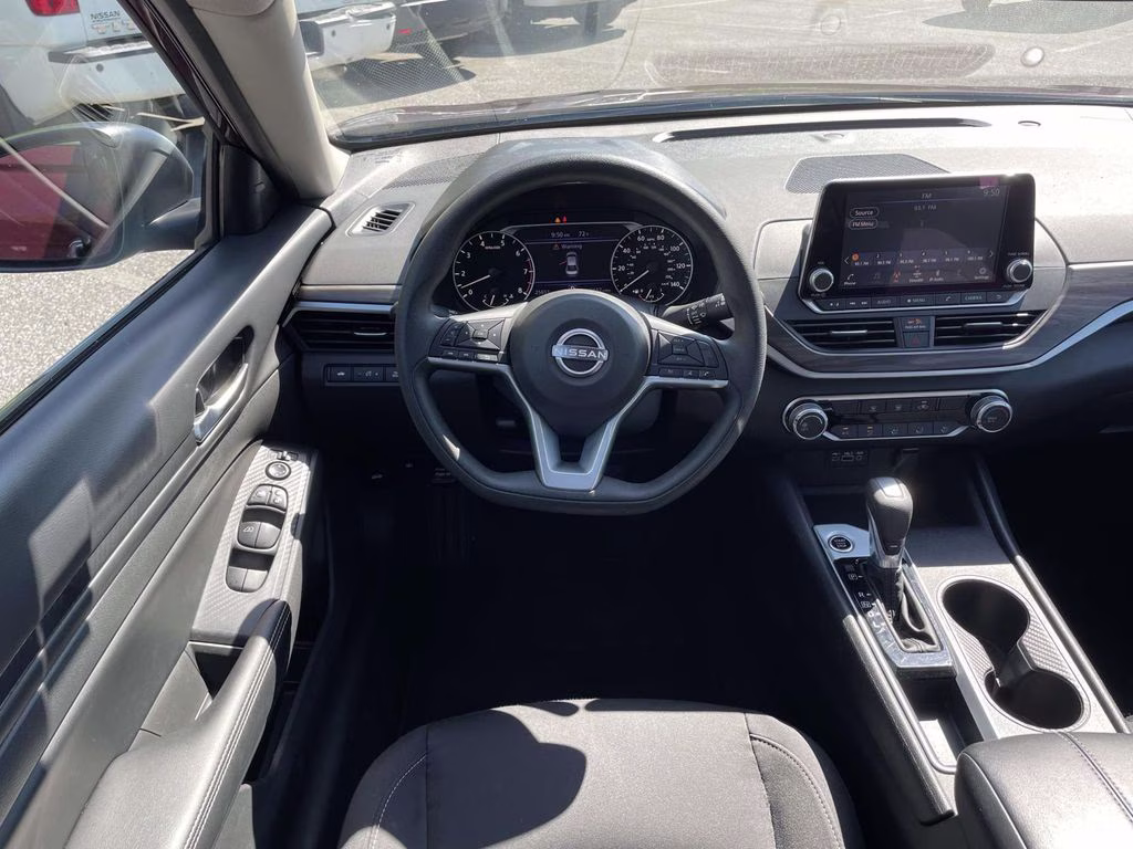 2025 Garnet Pearl Metallic Nissan Altima 2.5 SV FWD Sedan
