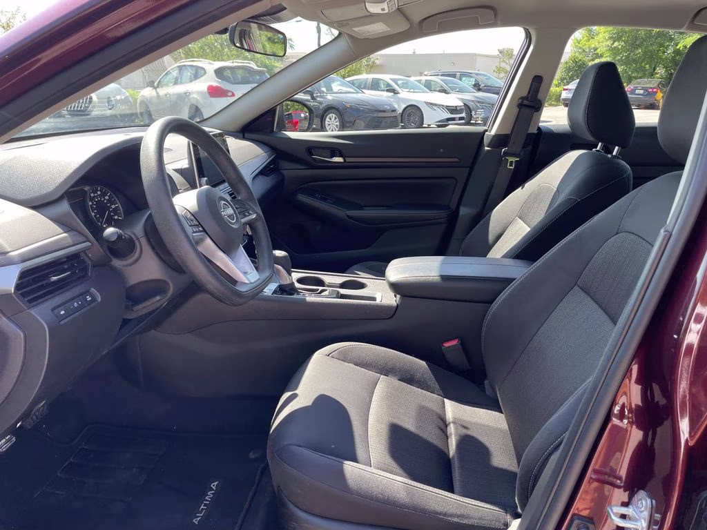 2025 Garnet Pearl Metallic Nissan Altima 2.5 SV FWD Sedan