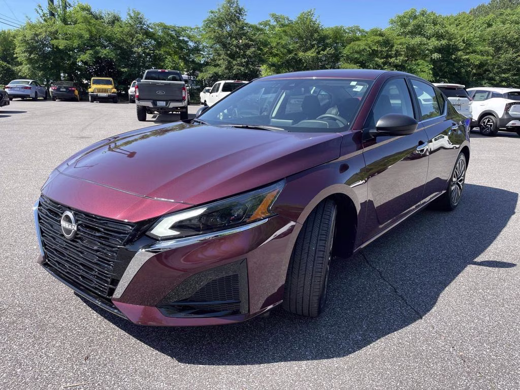 2025 Garnet Pearl Metallic Nissan Altima 2.5 SV FWD Sedan