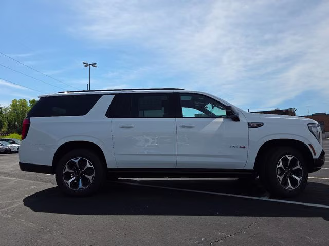 2026 Summit White GMC Yukon XL AT4 4X4 SUV