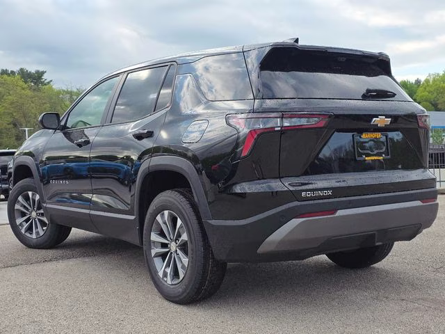2026 Mosaic Black Metallic Chevrolet Equinox LT FWD SUV