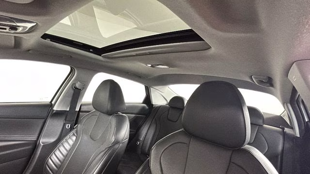 2023 Lunar White Hyundai Elantra Hybrid Limited FWD Sedan