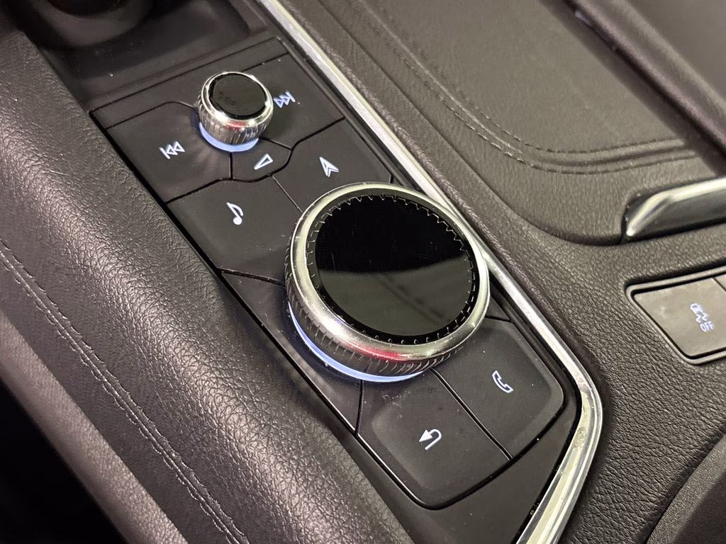 2023 Stellar Black Metallic Cadillac XT5 Premium Luxury AWD SUV