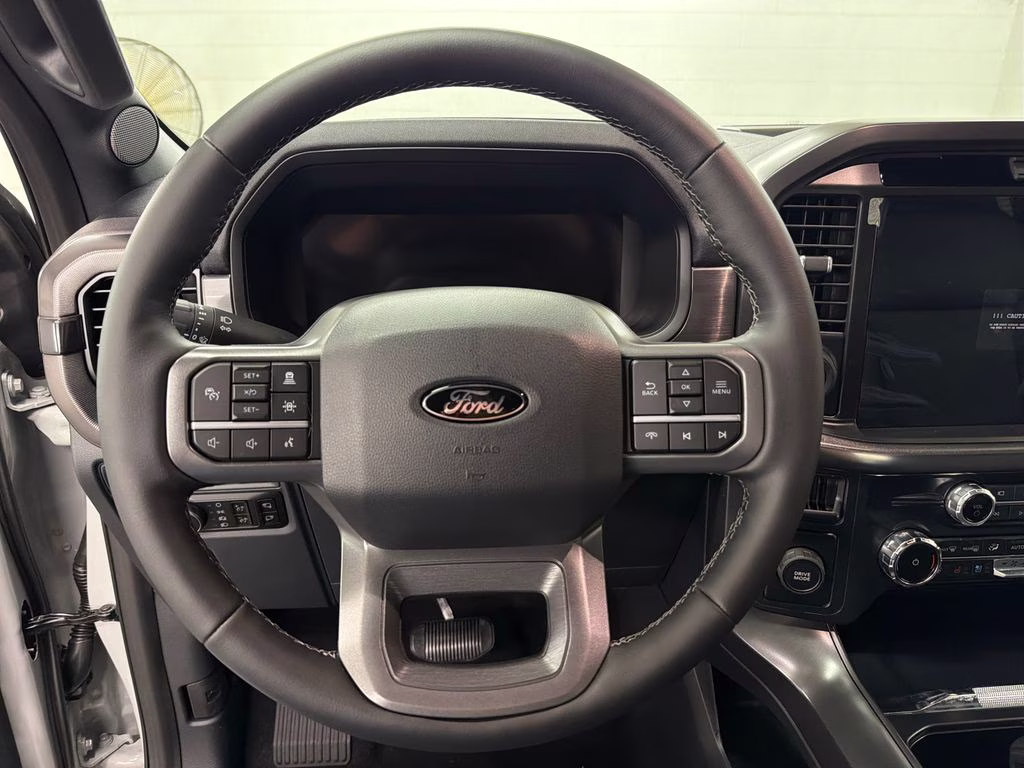 2026 AVALANCHE Ford F-150 Lariat RWD Truck