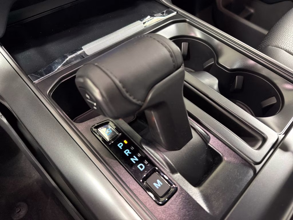 2026 AVALANCHE Ford F-150 Lariat RWD Truck