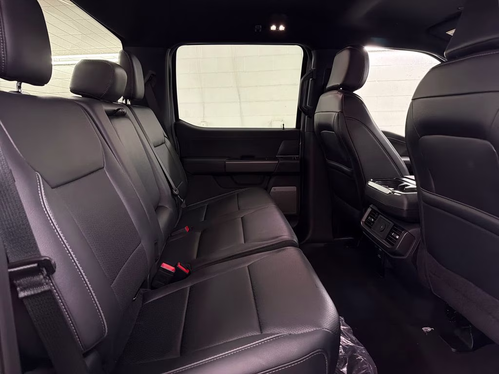 2026 AVALANCHE Ford F-150 Lariat RWD Truck