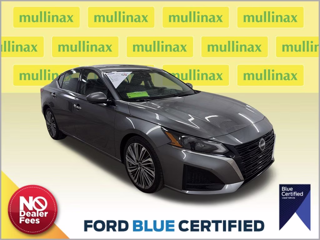 2023 Gun Metallic Nissan Altima 2.5 SL FWD Sedan