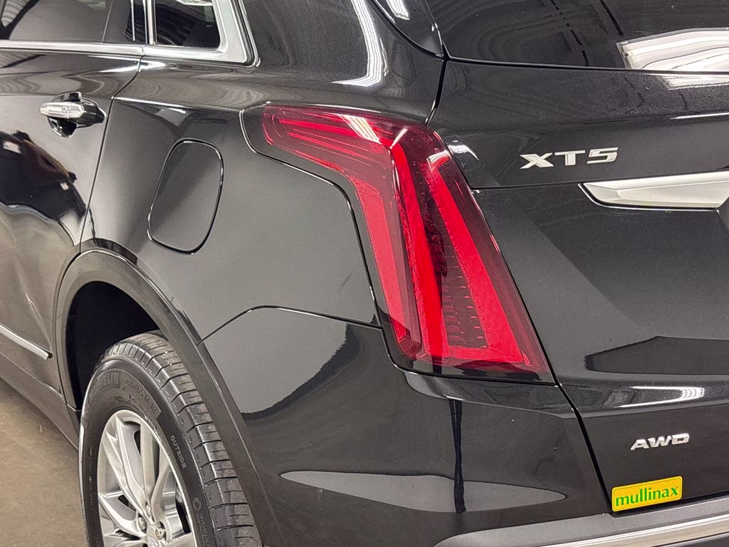 2023 Stellar Black Metallic Cadillac XT5 Premium Luxury AWD SUV