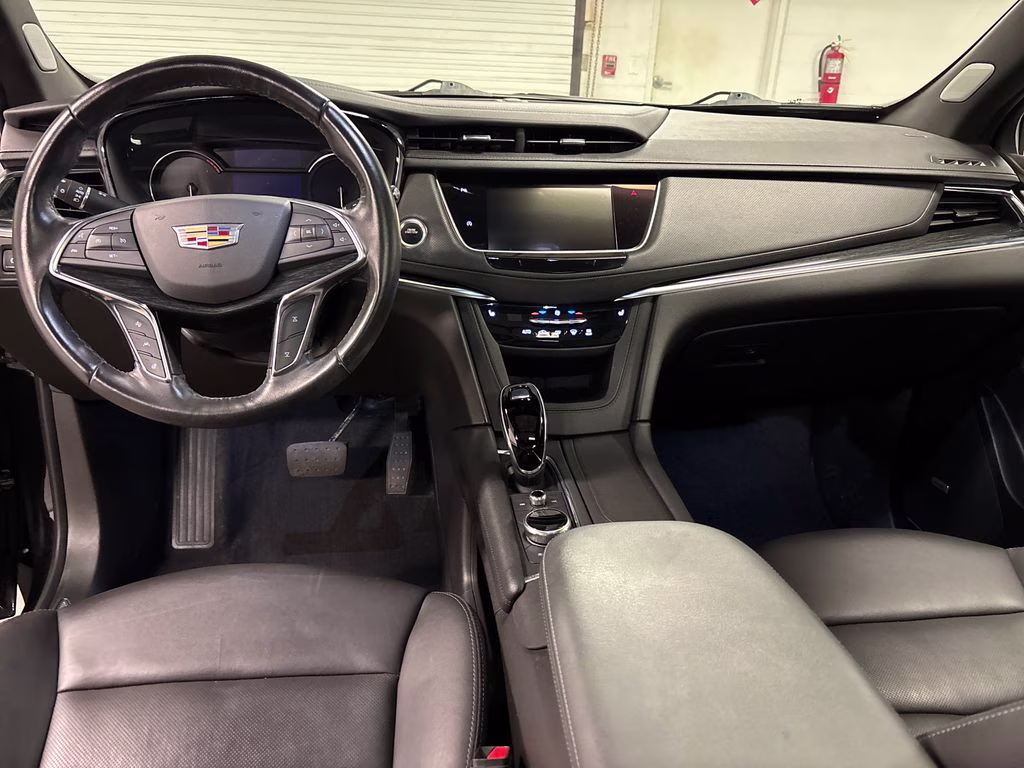 2023 Stellar Black Metallic Cadillac XT5 Premium Luxury AWD SUV