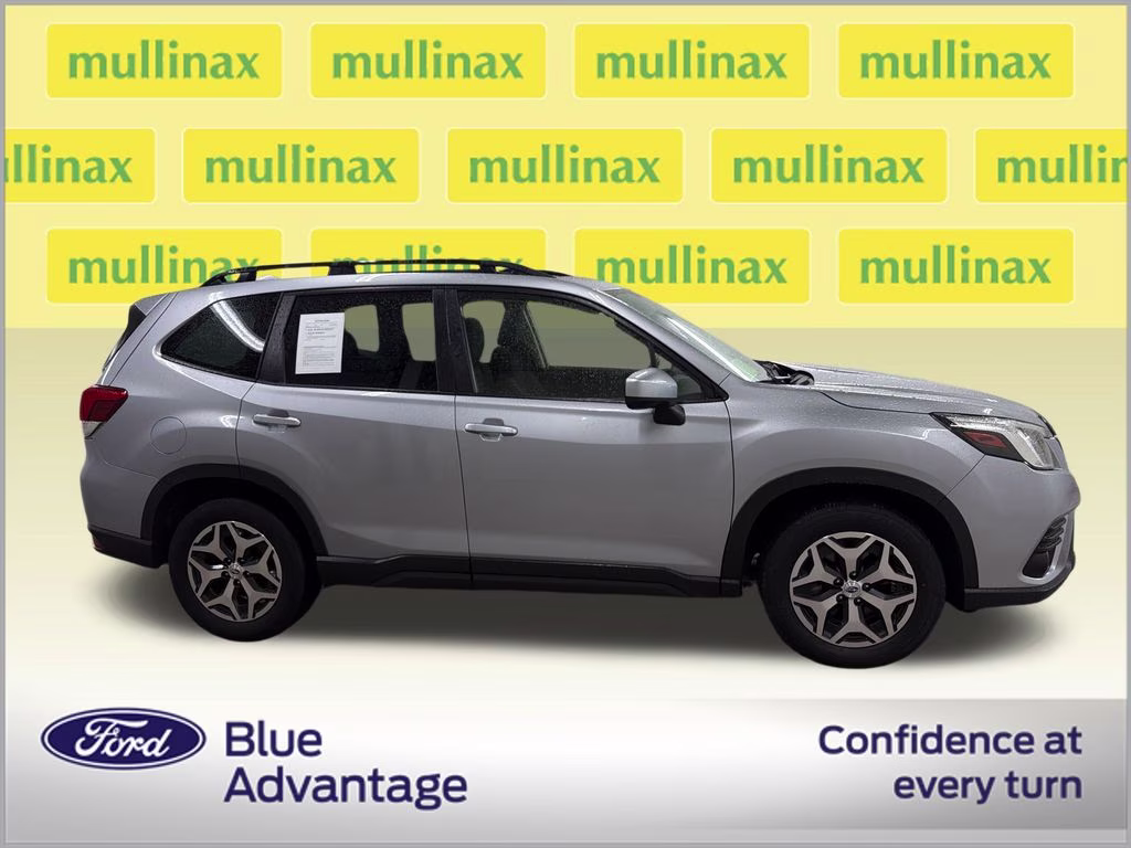 2023 Ice Silver Metallic Subaru Forester Premium AWD SUV