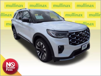 2026 Star White Metallic Tri-Coat Ford Explorer Platinum 4X4 SUV
