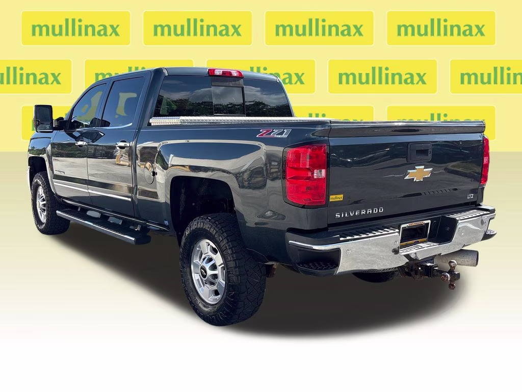 2017 Graphite Metallic Chevrolet Silverado 2500HD LTZ 4X4 Truck
