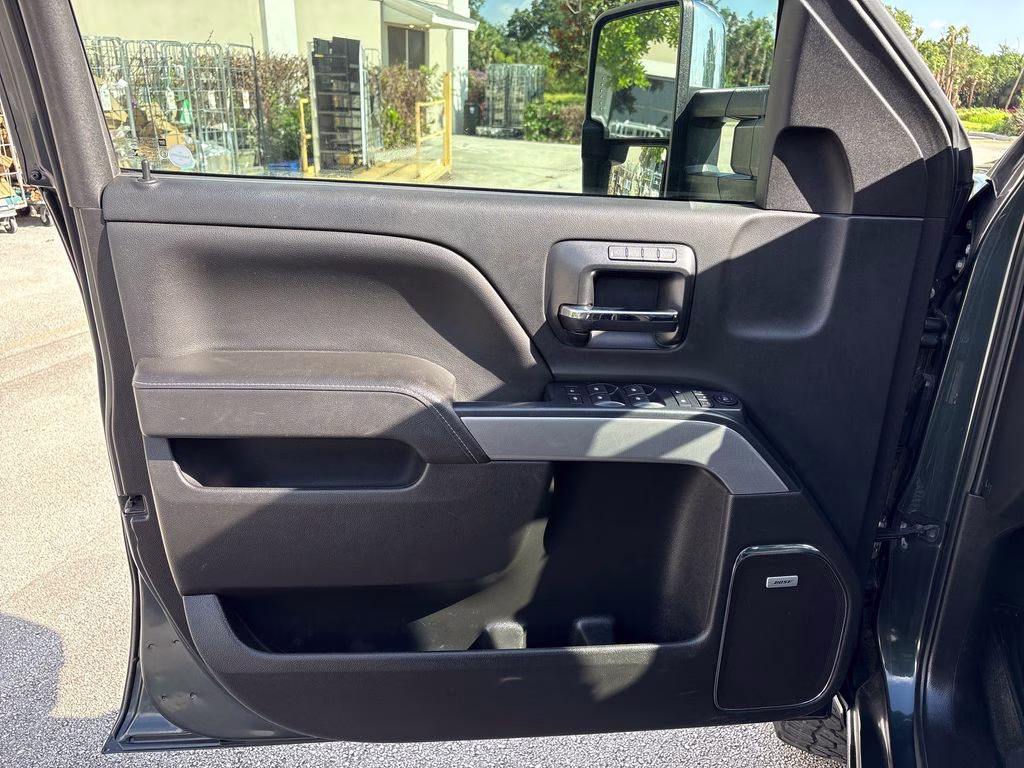 2017 Graphite Metallic Chevrolet Silverado 2500HD LTZ 4X4 Truck