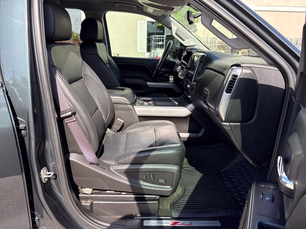 2017 Graphite Metallic Chevrolet Silverado 2500HD LTZ 4X4 Truck