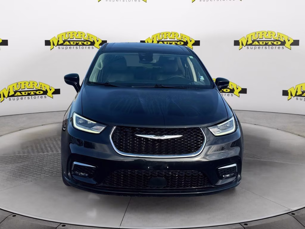 2024 Brilliant Black Crystal Pearlcoat Chrysler Pacifica Hybrid Select FWD Van