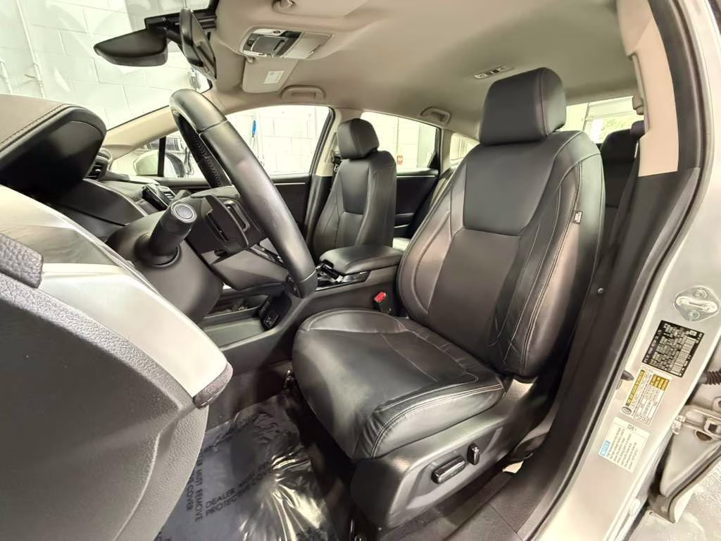 2018 Solar Silver Metallic Honda Clarity Plug-In Hybrid Touring FWD Sedan