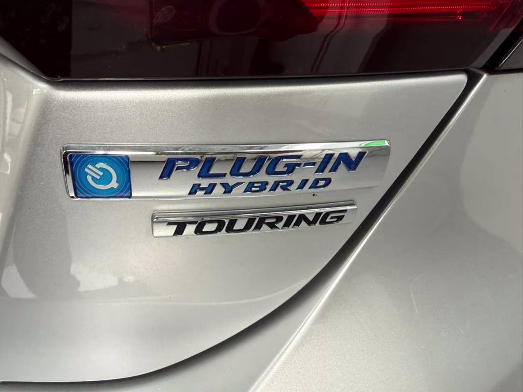 2018 Solar Silver Metallic Honda Clarity Plug-In Hybrid Touring FWD Sedan