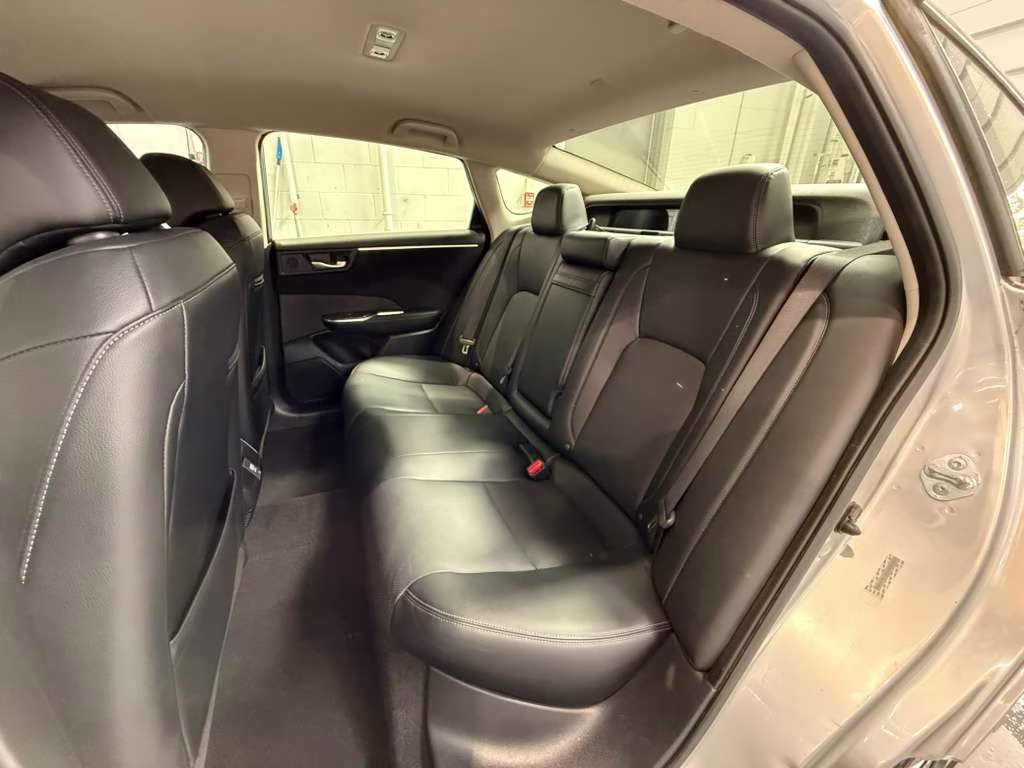 2018 Solar Silver Metallic Honda Clarity Plug-In Hybrid Touring FWD Sedan