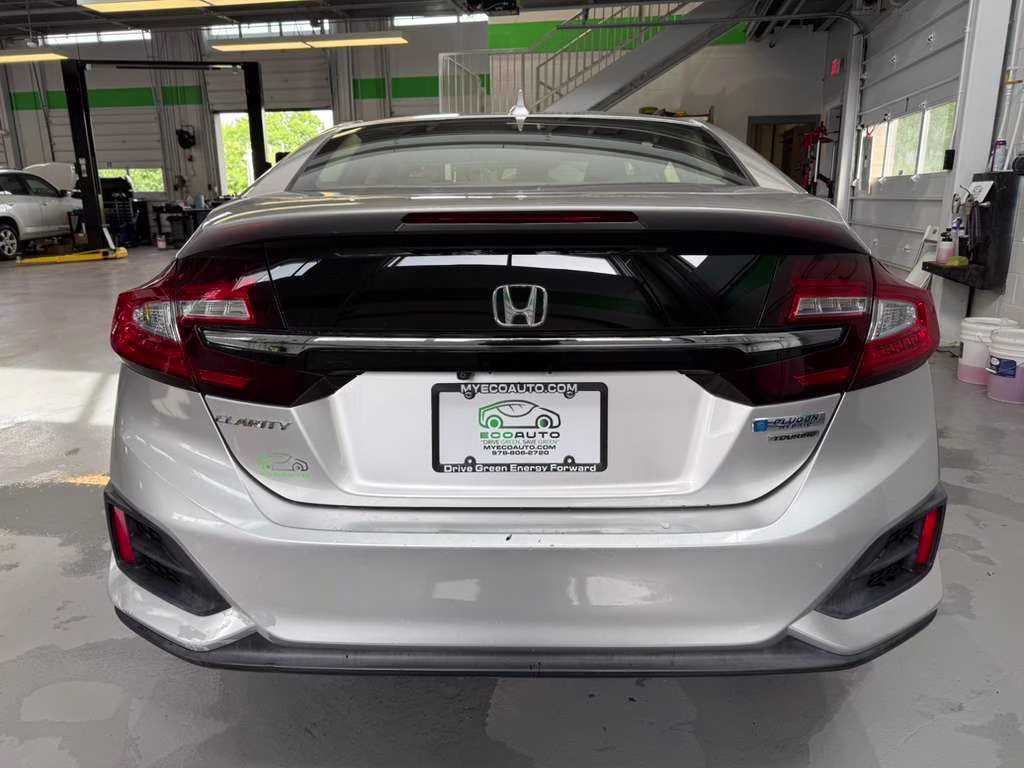 2018 Solar Silver Metallic Honda Clarity Plug-In Hybrid Touring FWD Sedan