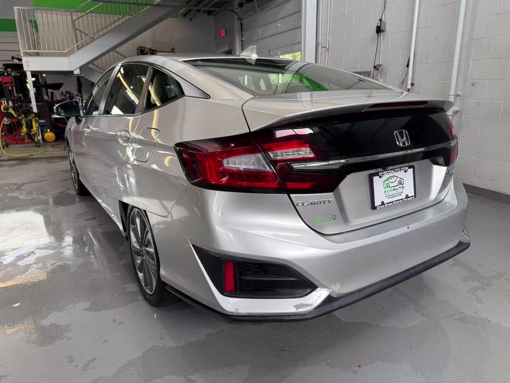 2018 Solar Silver Metallic Honda Clarity Plug-In Hybrid Touring FWD Sedan