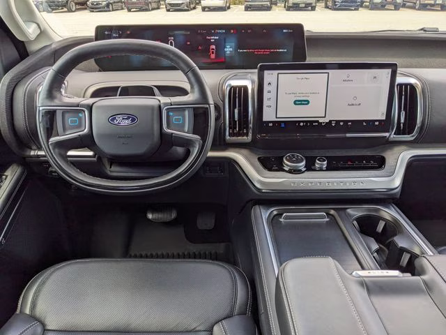 2025 Gray Metallic Ford Expedition Platinum 4X4 SUV
