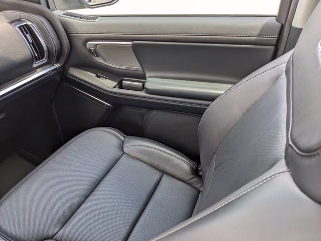 2025 Gray Metallic Ford Expedition Platinum 4X4 SUV