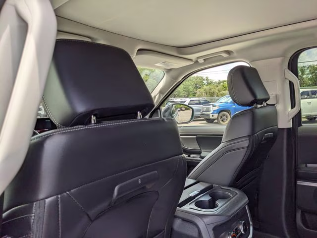 2025 Gray Metallic Ford Expedition Platinum 4X4 SUV