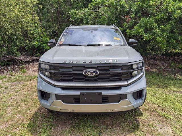 2025 Gray Metallic Ford Expedition Platinum 4X4 SUV